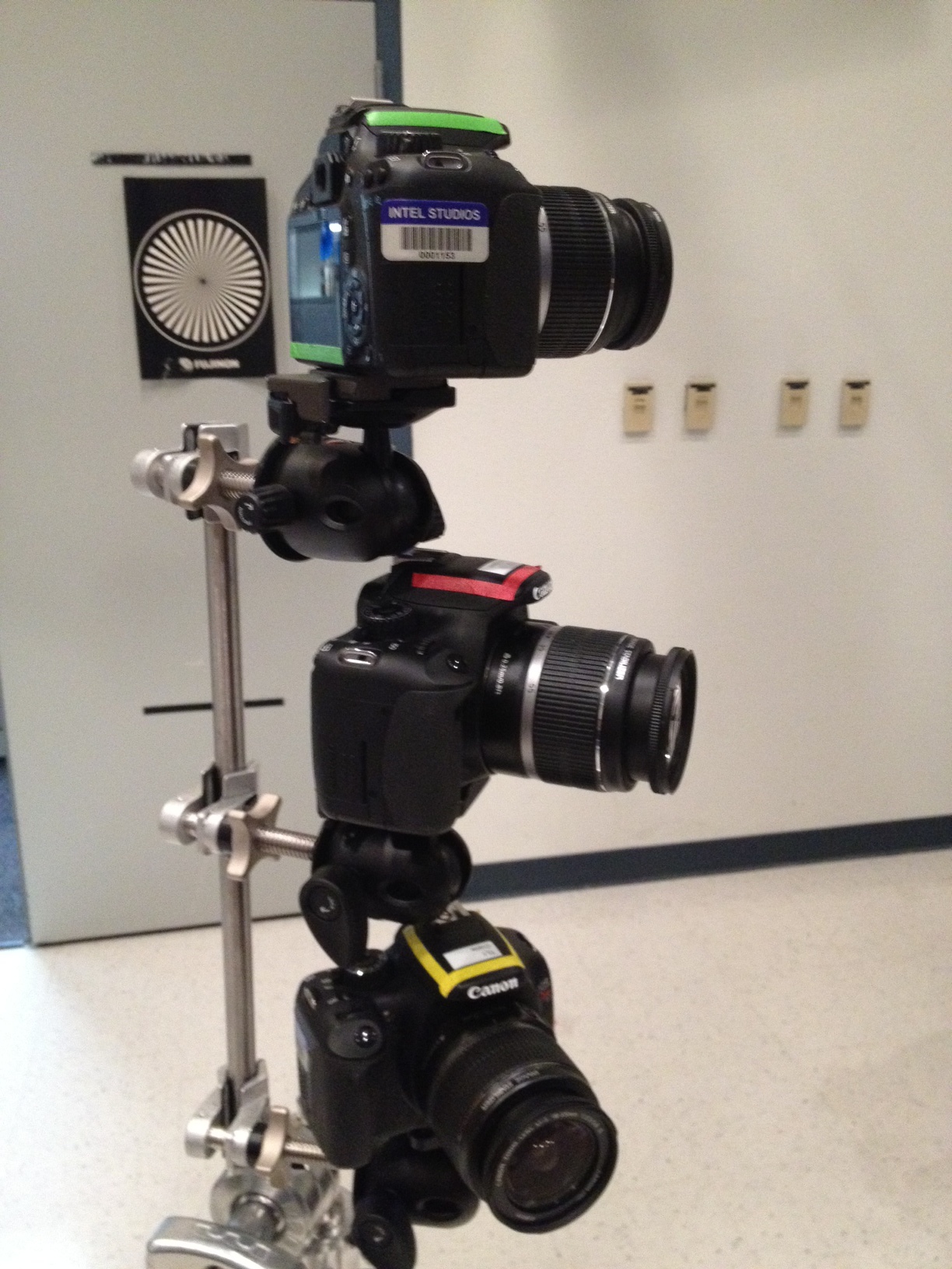  ​Test rig with vertical disparity 